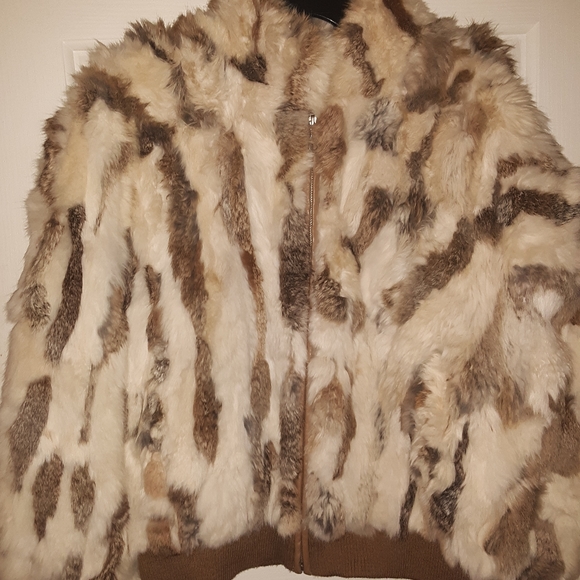 Fur Coat - Picture 2 of 3